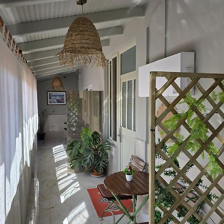 סרנדה Jonian Boutique Hotel מראה חיצוני תמונה