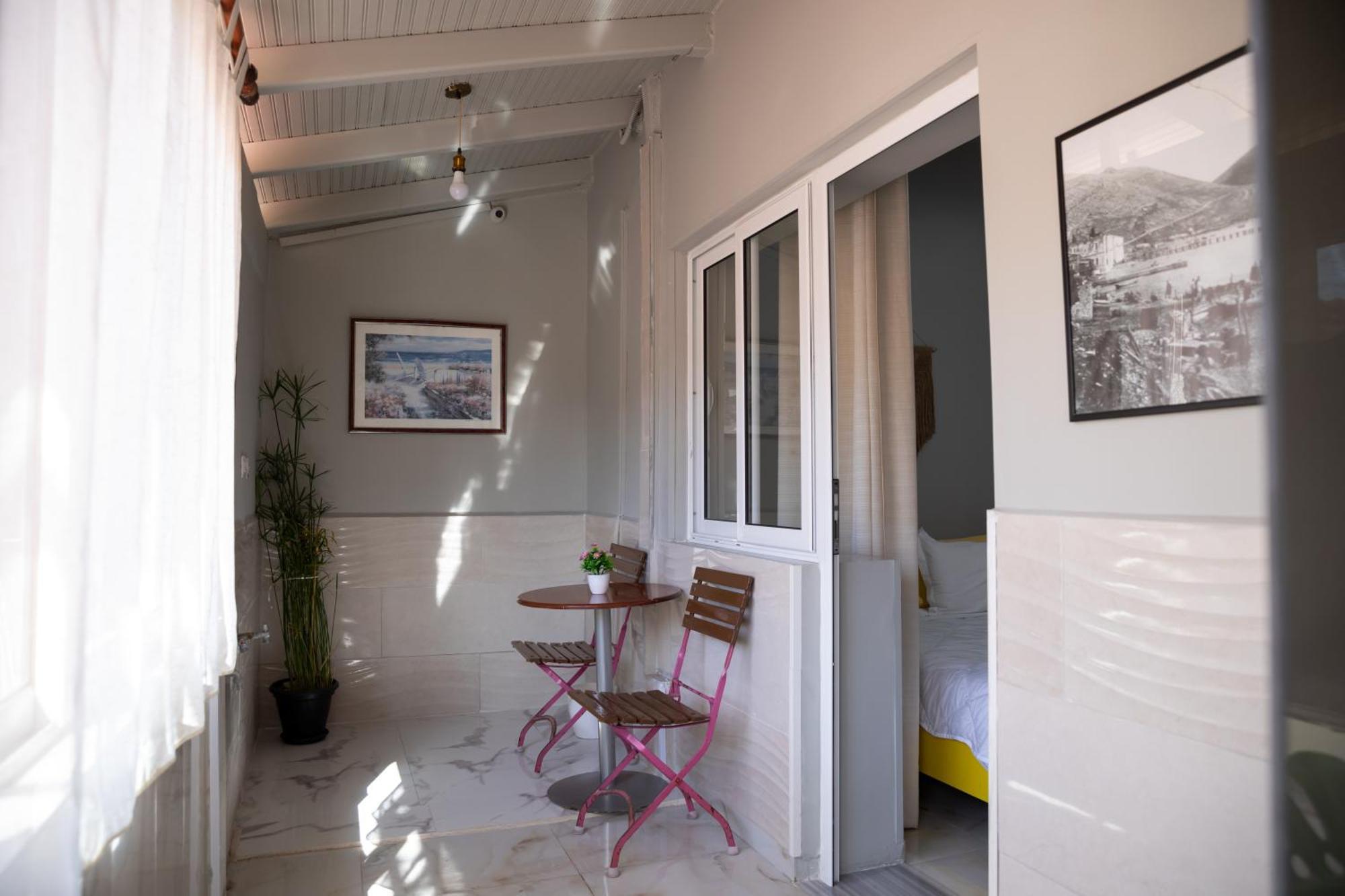 סרנדה Jonian Boutique Hotel מראה חיצוני תמונה