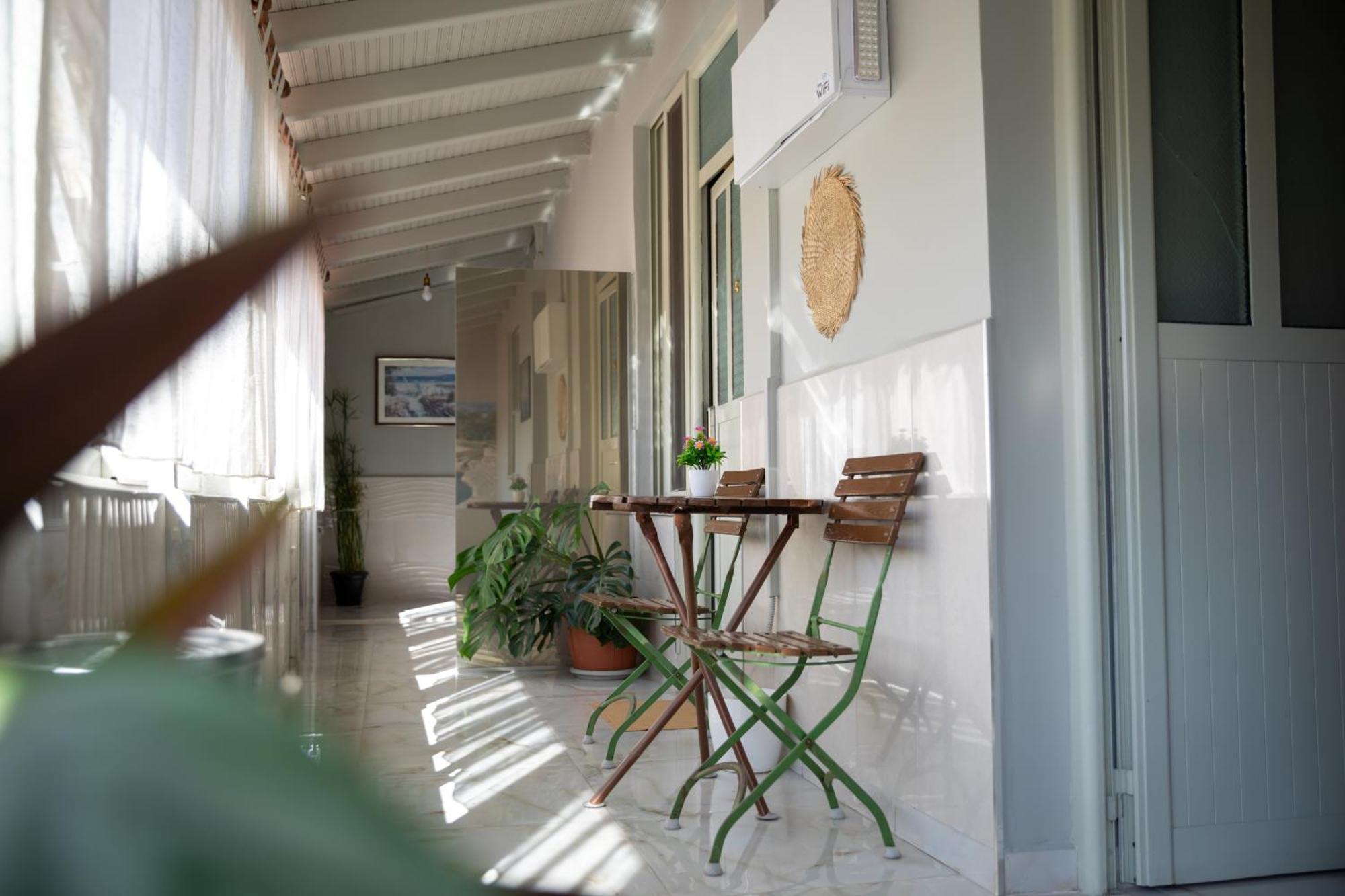 סרנדה Jonian Boutique Hotel מראה חיצוני תמונה