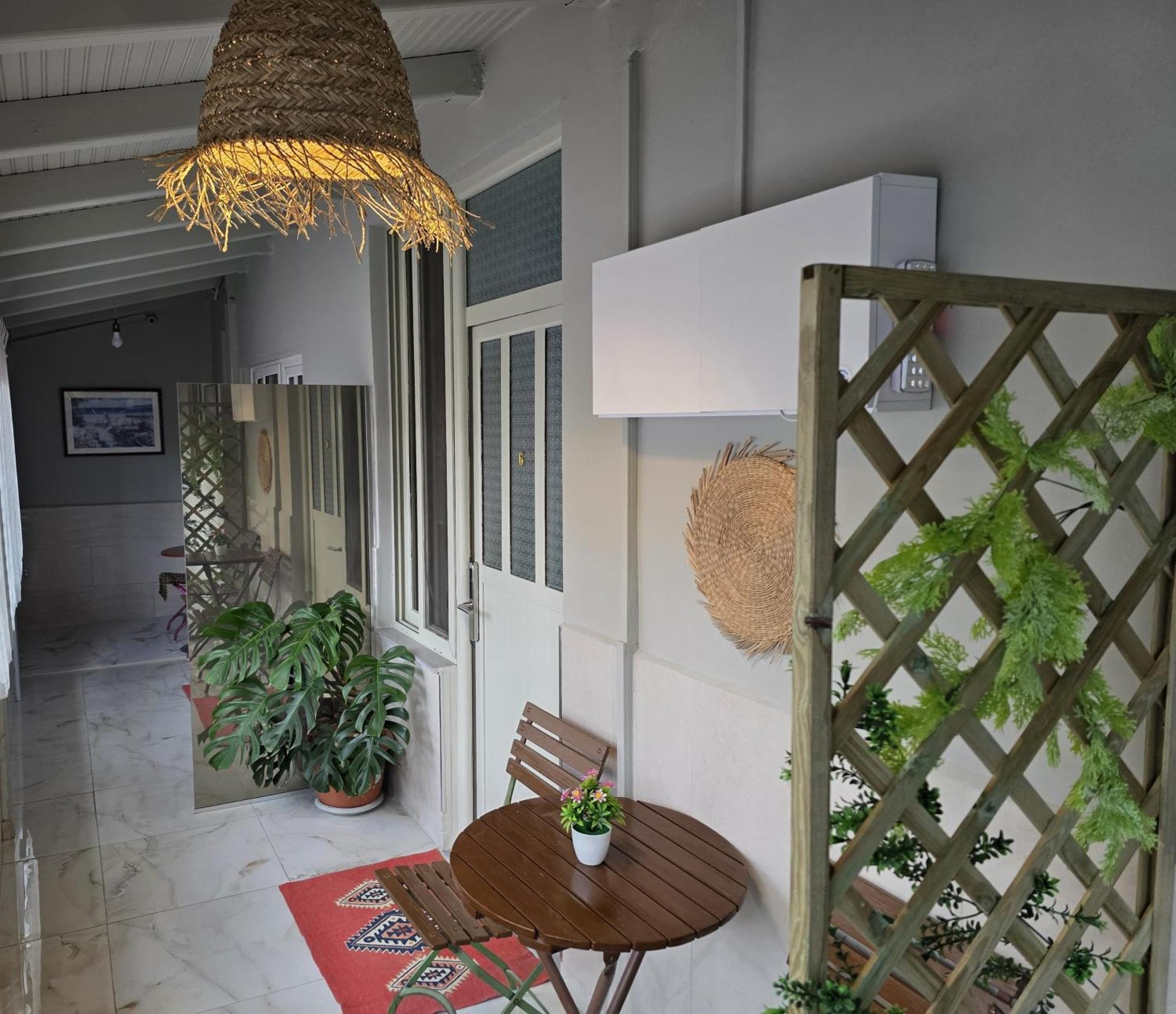 סרנדה Jonian Boutique Hotel מראה חיצוני תמונה