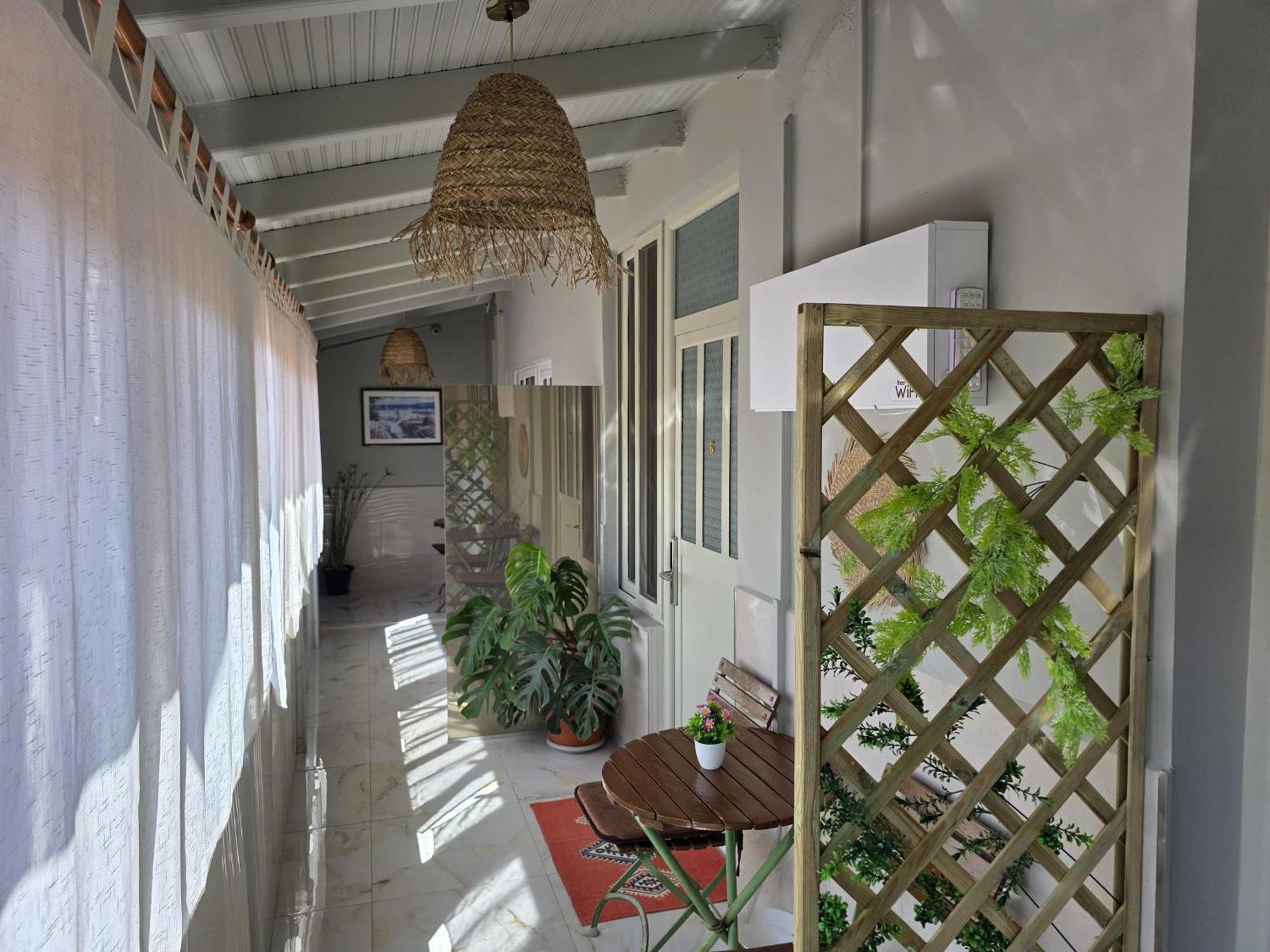 סרנדה Jonian Boutique Hotel מראה חיצוני תמונה