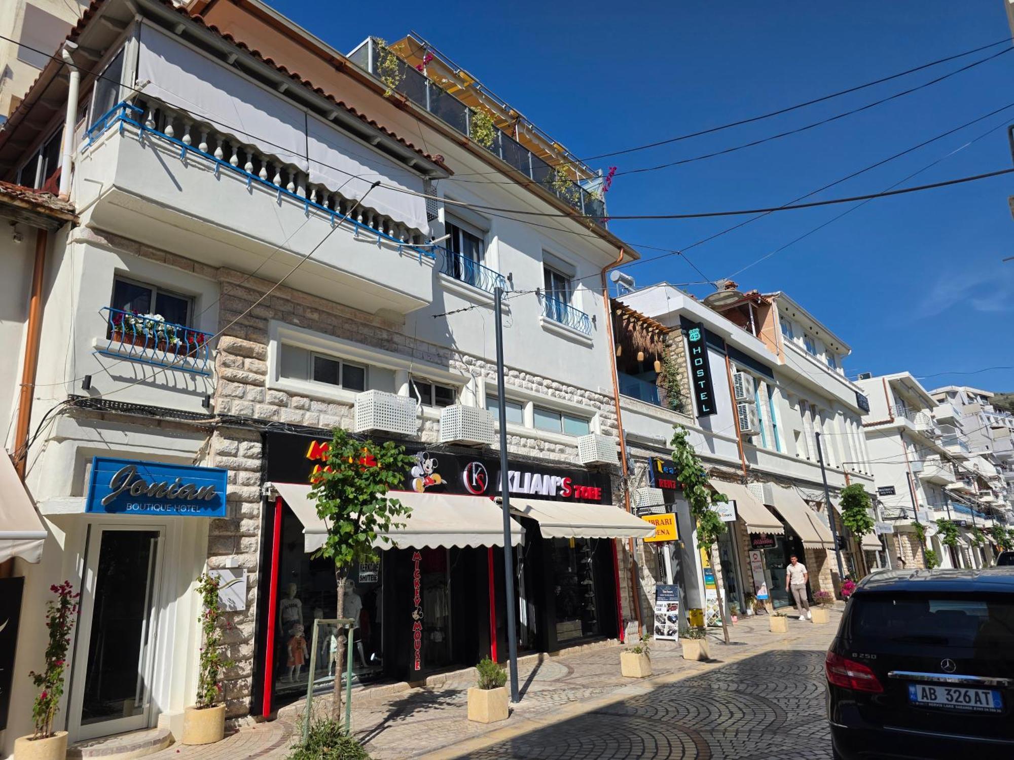 סרנדה Jonian Boutique Hotel מראה חיצוני תמונה